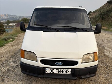 Ford Transit 2000