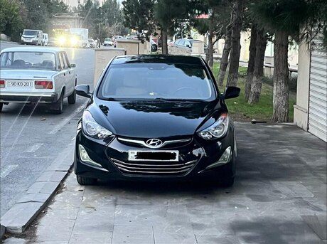 Hyundai Elantra 2011