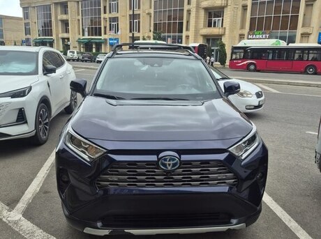 Toyota RAV4 2021