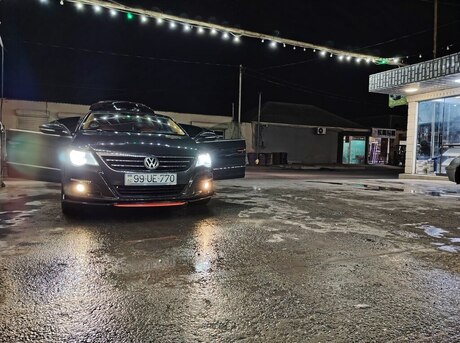 Volkswagen Passat CC 2011