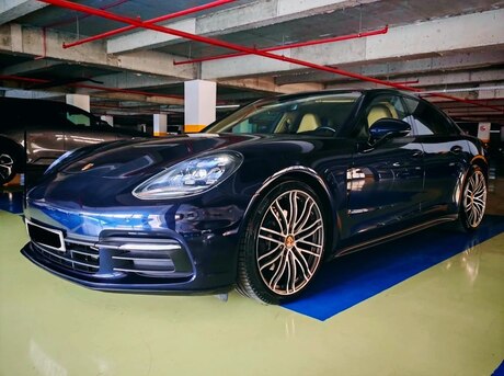 Porsche Panamera 4S 2018