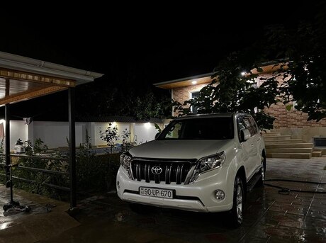 Toyota Land Cruiser Prado 2013