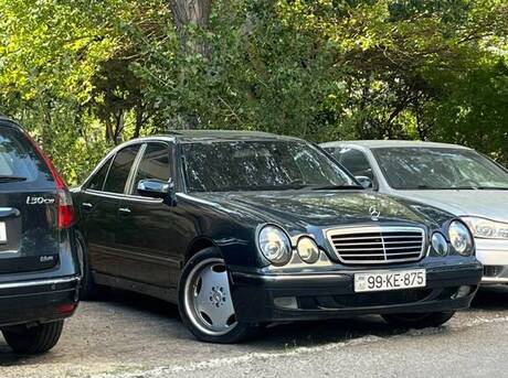 Mercedes E 270 2000