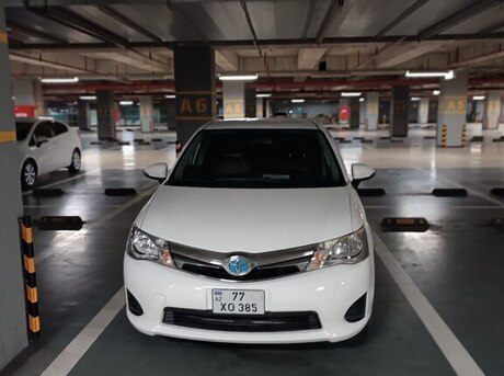 Toyota Corolla Axio 2013