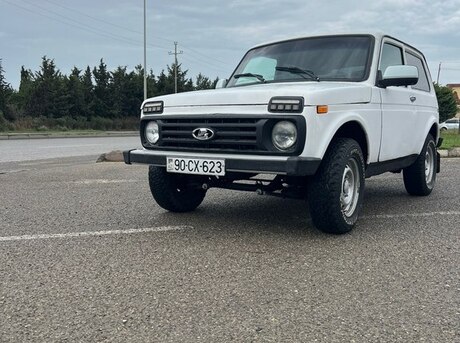 LADA (VAZ) Niva 2003