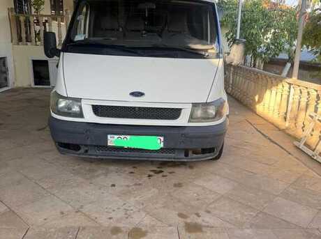Ford Transit 2000