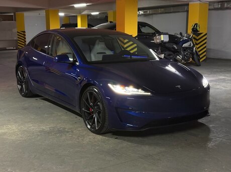Tesla Model 3 2025