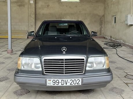 Mercedes 220 E 1995