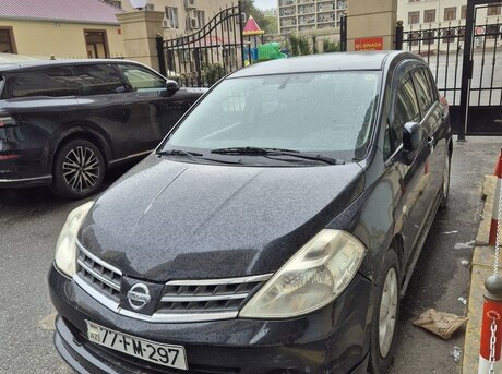 Nissan Tiida 2012