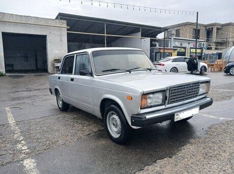 LADA (VAZ) 2107 2010