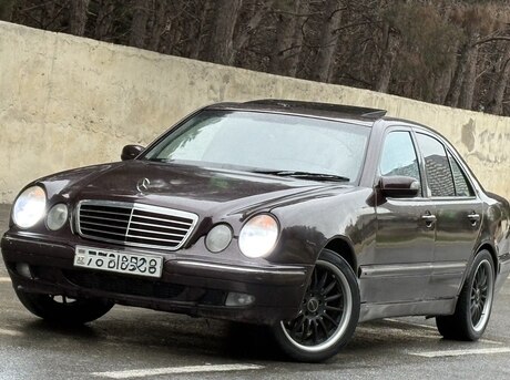 Mercedes E 270 2000