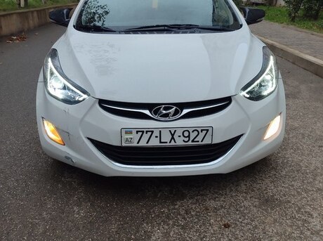 Hyundai Avante 2011