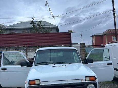 LADA (VAZ) Niva 2007