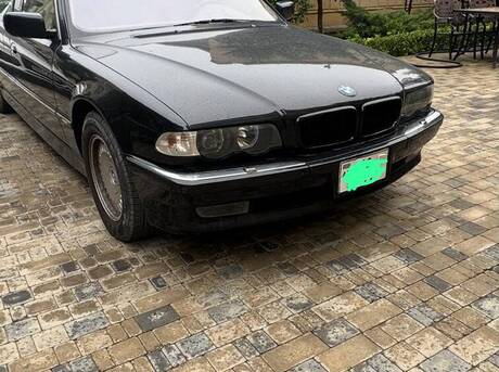 BMW 750 1998