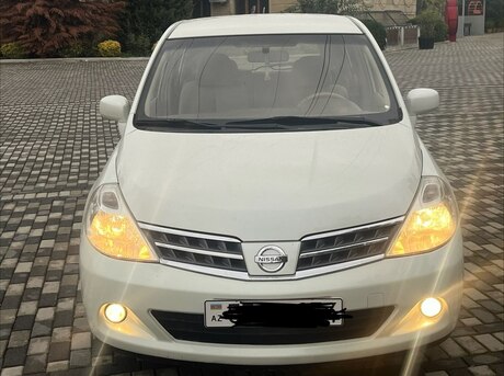 Nissan Tiida 2008