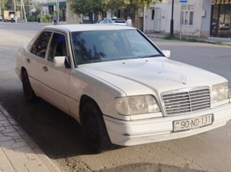 Mercedes 220 E 1994