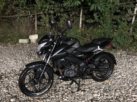 Bajaj Pulsar NS 200 2021