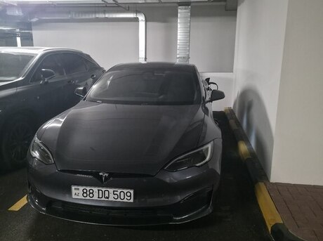 Tesla Model S 2022