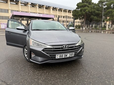 Hyundai Elantra 2018