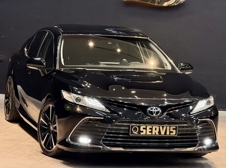Toyota Camry 2021