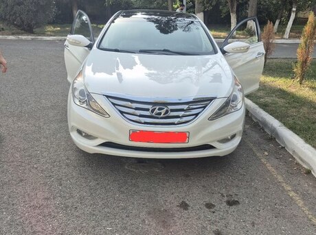 Hyundai Sonata 2011
