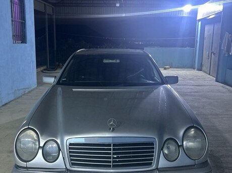 Mercedes E 240 1999
