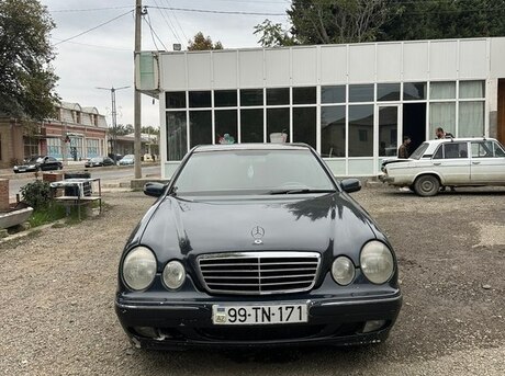 Mercedes E 220 2001