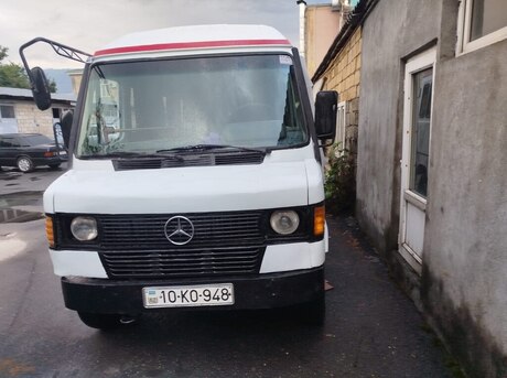 Mercedes 208 D 1993