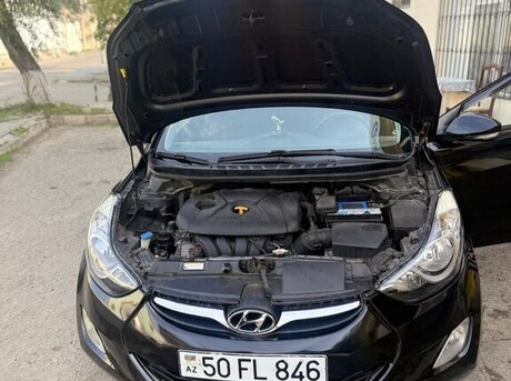 Hyundai Elantra 2011