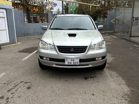 Mitsubishi Airtrek 2003
