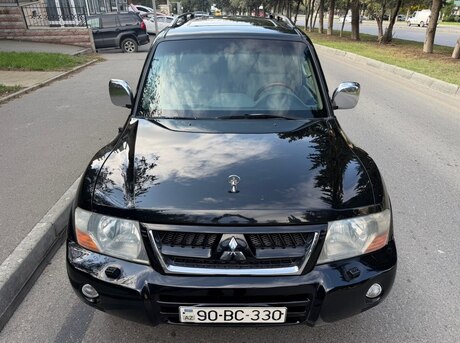 Mitsubishi Pajero 2004