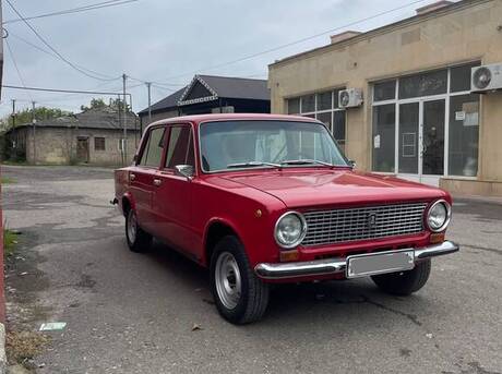 LADA (VAZ) 21013 1988
