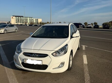 Hyundai Accent 2014