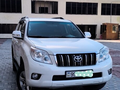 Toyota Land Cruiser Prado 2010