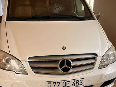 Mercedes Viano 2006