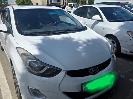 Hyundai Elantra 2013