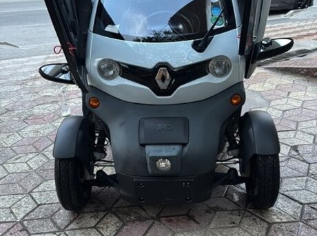 Renault  2020