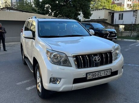 Toyota Land Cruiser Prado 2013