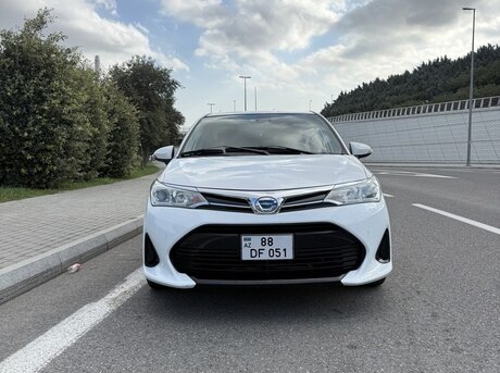 Toyota Corolla Fielder 2018