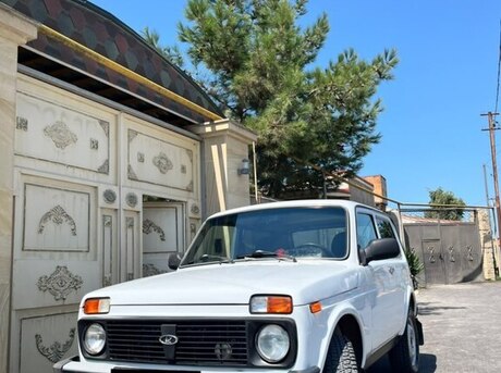 LADA (VAZ) Niva 2012