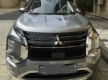 Mitsubishi Outlander 2023