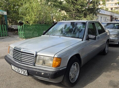Mercedes 190 1989