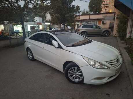 Hyundai Sonata 2010