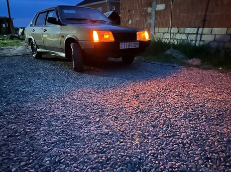 LADA (VAZ) 21099 2000