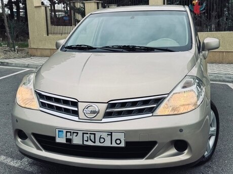 Nissan Tiida 2011
