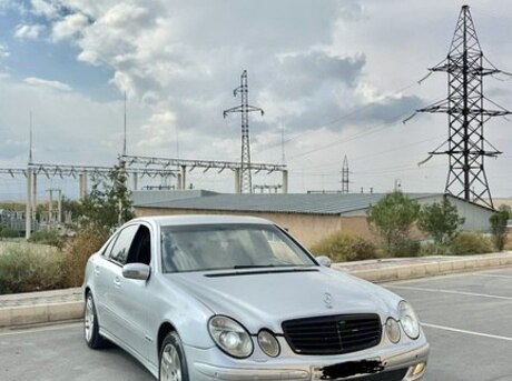 Mercedes E 220 2004