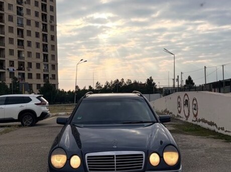 Mercedes E 240 1999