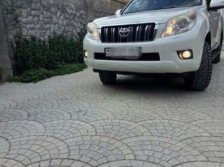 Toyota Land Cruiser Prado 2012