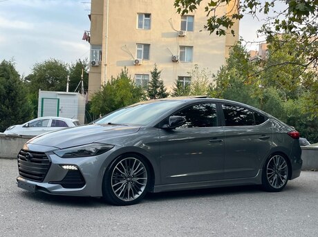 Hyundai Elantra 2017