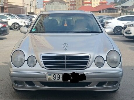Mercedes E 220 2000